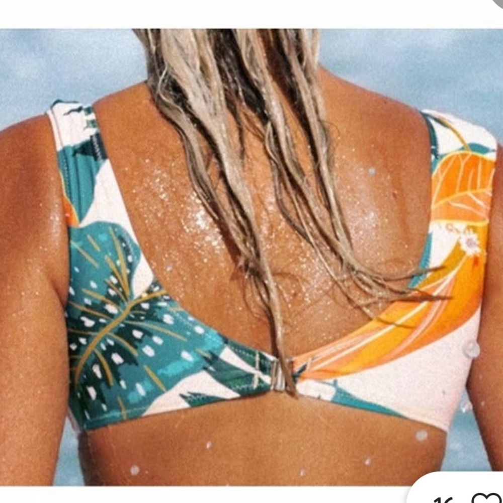 NWT CUTE Bust enhancing CUPSHE Bikini top. Cute tropical bikini with wide straps - Picture 2 of 8